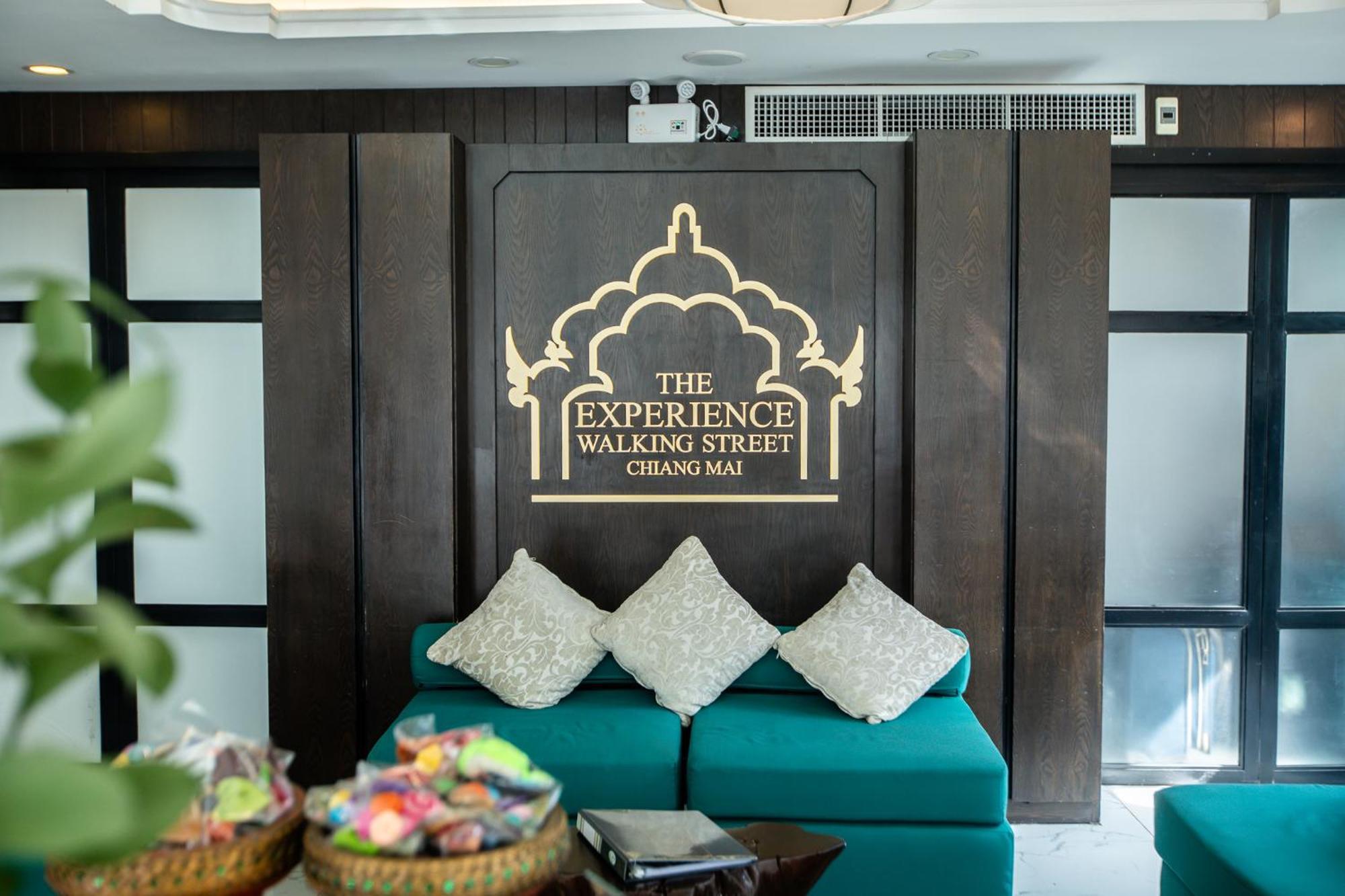 The Experience Walking Street Chiang Mai Otel Dış mekan fotoğraf