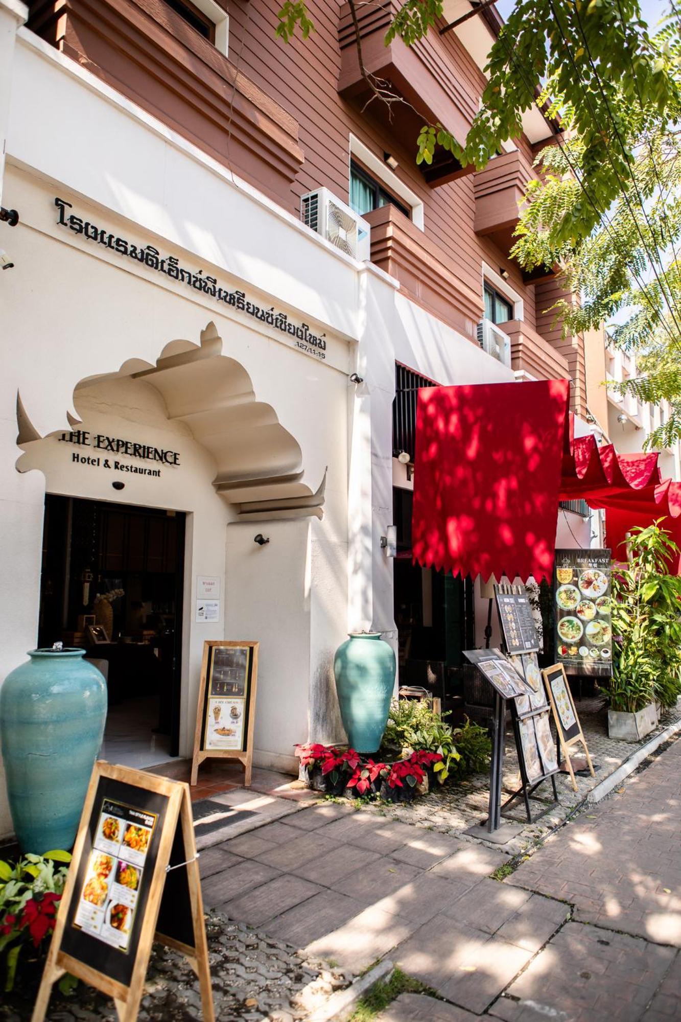 The Experience Walking Street Chiang Mai Otel Dış mekan fotoğraf