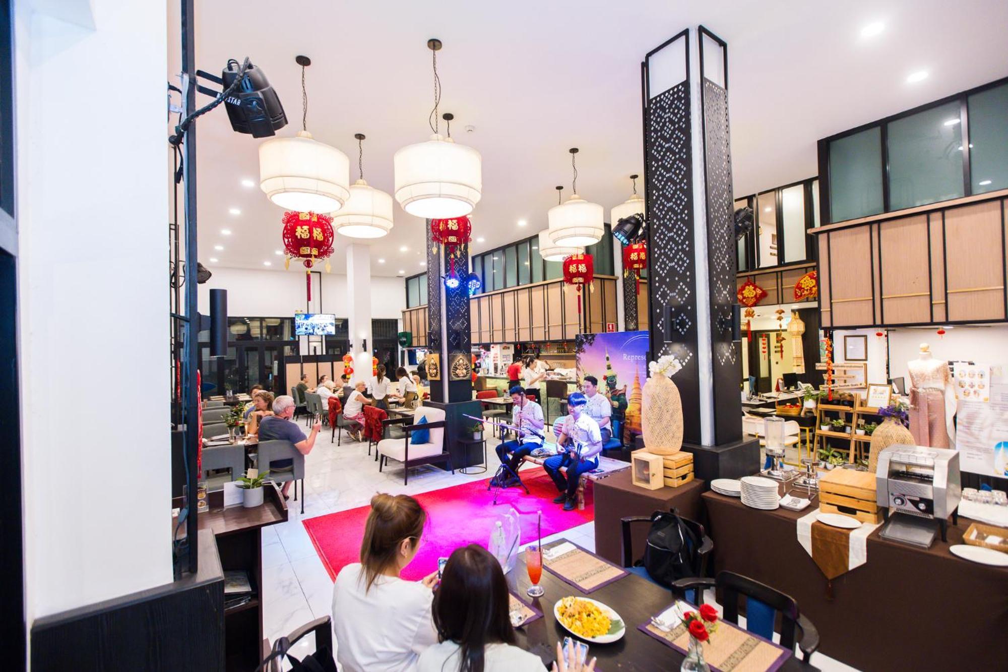 The Experience Walking Street Chiang Mai Otel Dış mekan fotoğraf