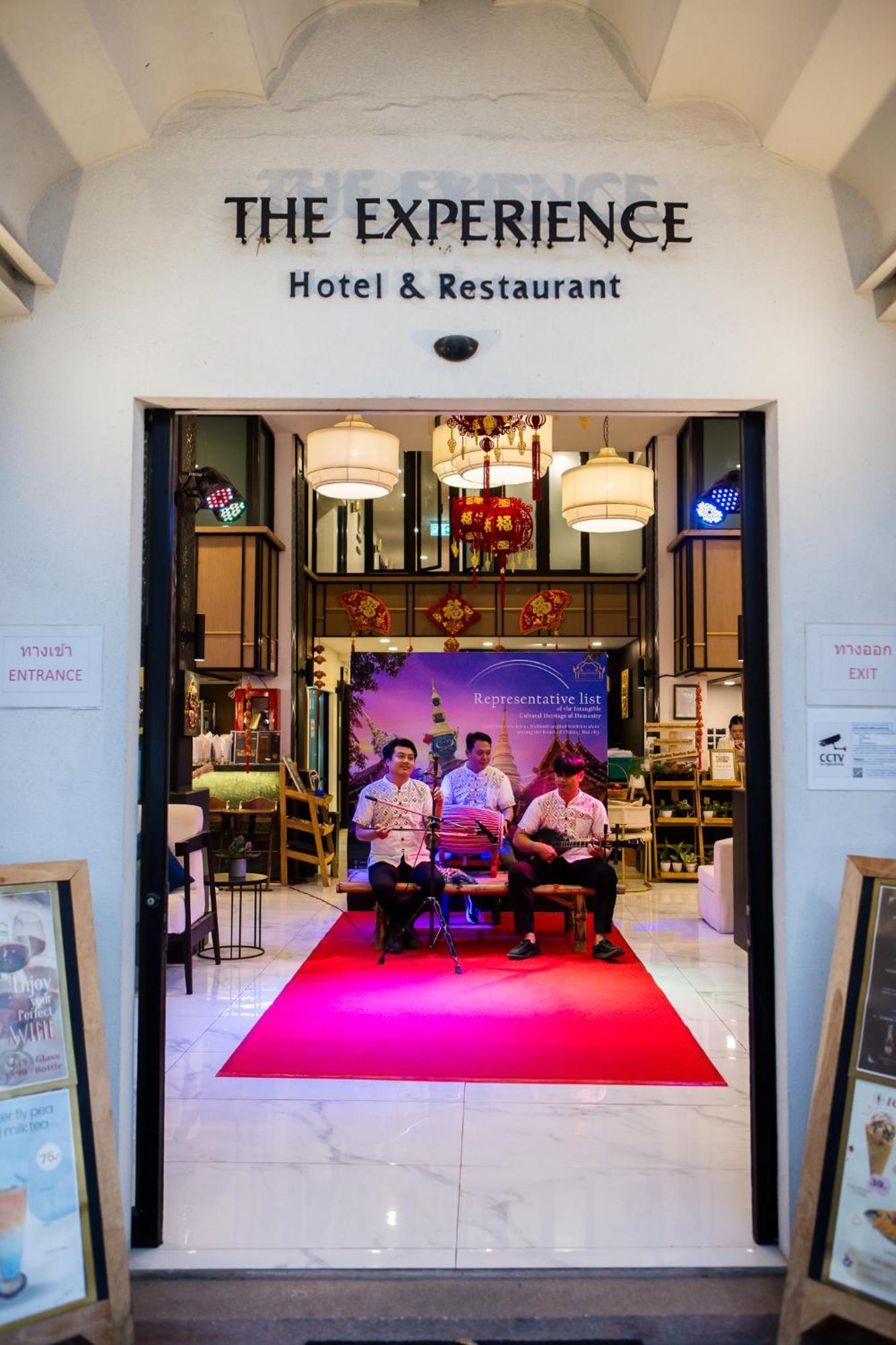 The Experience Walking Street Chiang Mai Otel Dış mekan fotoğraf