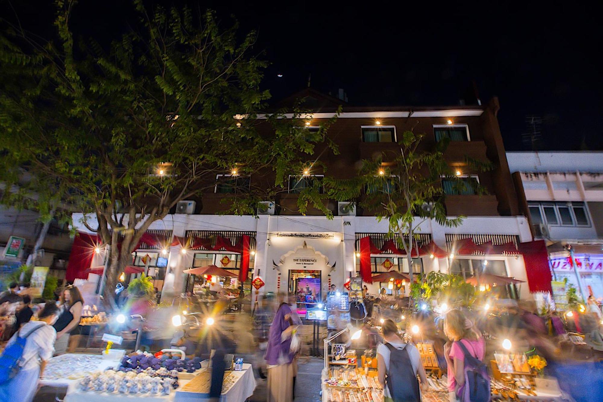 The Experience Walking Street Chiang Mai Otel Dış mekan fotoğraf